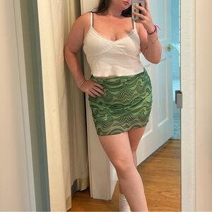 GREEN SWIRL PATTERN MINI SKIRT